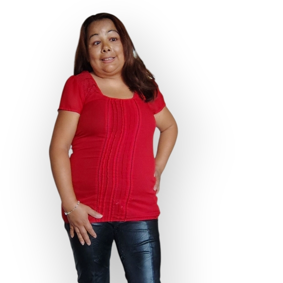 Maurices Women's Small Vibrant Red Short Sleeve Tee - Picture 5 of 16